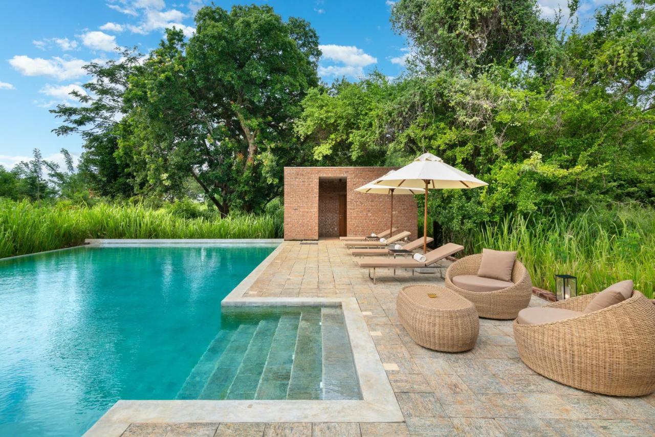 Taru Villas Maia - Habarana Kültér fotó